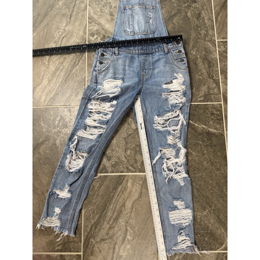 Cello Womens XS Ripped Denim Bib Overalls Light Wash Frayed Hem Distressed Jeans - Picture 5 of 15